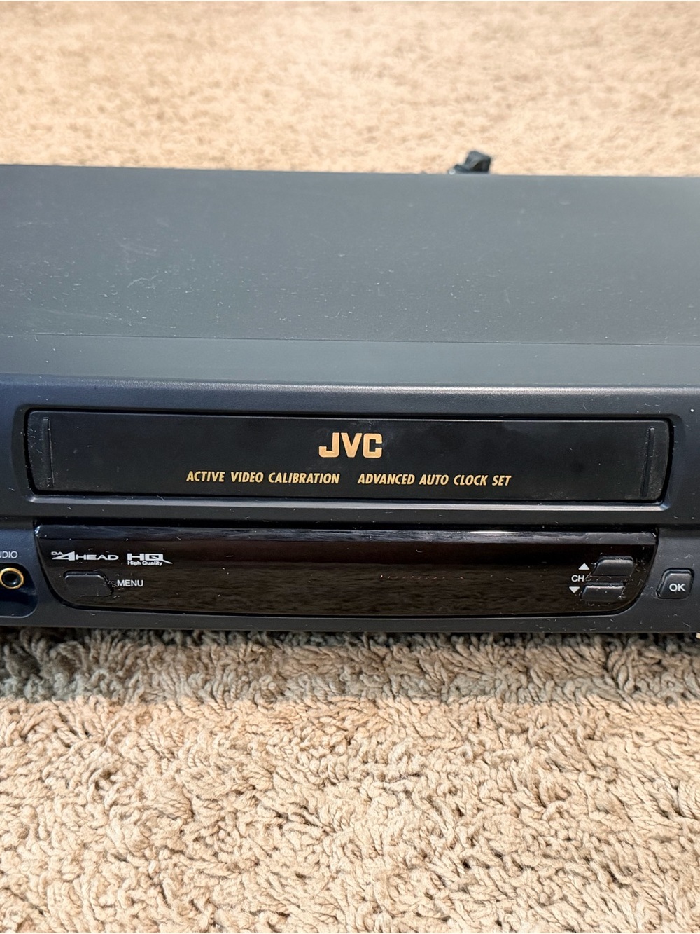 JVC Model HR-J443U 4-Head VCR Player Tested Working